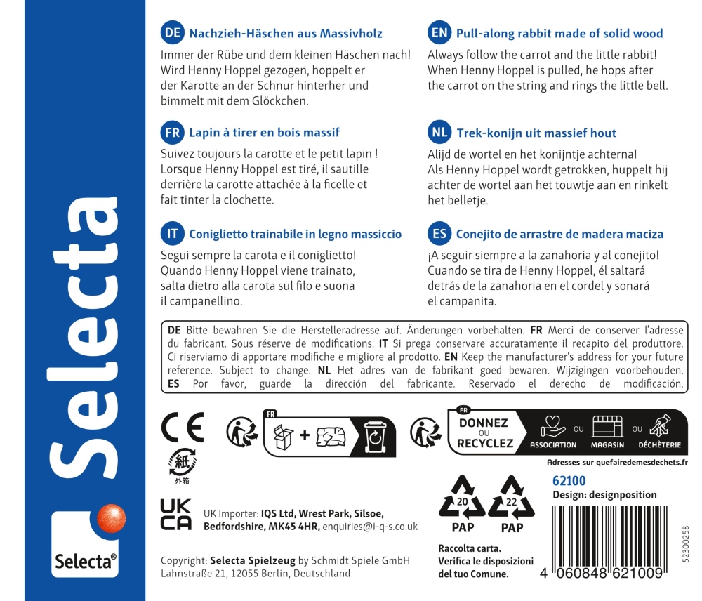 62100_nachzieh-hase-holz-spielzeug-p-bottom Die Verpackung des Selecta-Spielzeugs zeigt den „Nachzieh-Hase“, ein Holzkaninchen zum Hinterherziehen, mit Symbolen und mehrsprachigen Angaben.