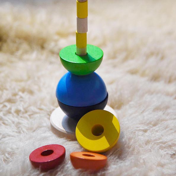 Selecta Story oh wunderbar Kinder lernen im Spiel Stapelturm